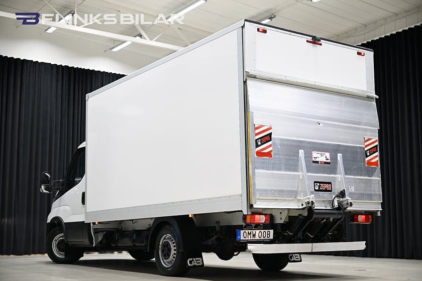Bild 4 av Iveco Daily 35-140 Chassi Cab 136HK Automat|Volymskåp|BG-Lyft|Kylbil|Sidodörr|Leasbar