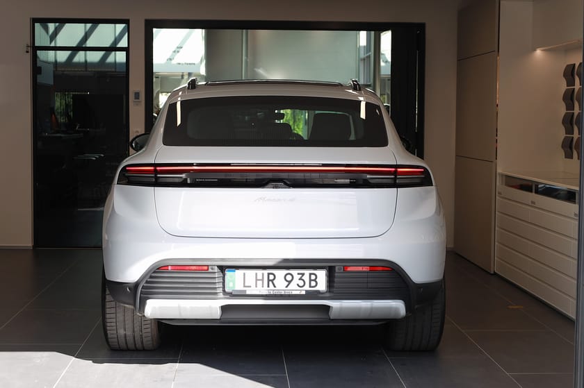 Bild 5 av Porsche Macan 4 Electric / 408 HK / VAT