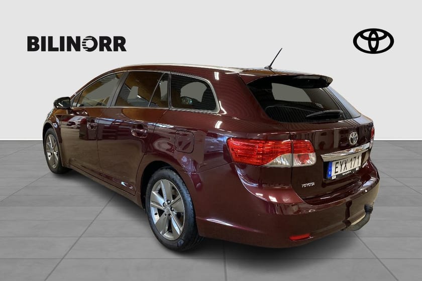 Bild 4 av Toyota Avensis Kombi 1,8 Edition 50 | Dragkrok | Motorvärmare | Vinterhjul