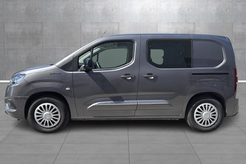 Bilde 2 av Toyota ProAce City Electric Comfort 50kwh, 270km WLTP, ryggekamera, hengerfeste