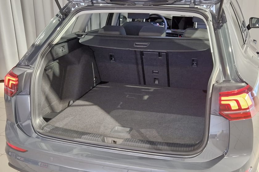 Bild 5 av Volkswagen Golf Sportscombi Life | Drag | P-klimat | Adapt f. | 150 hk