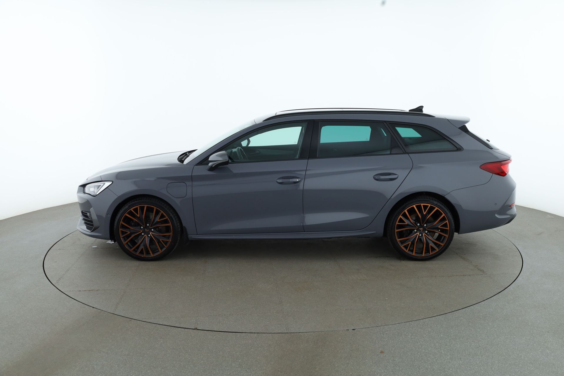 Cupra Leon Sportstourer e-Hybrid 1.4 2021, bild 2/10