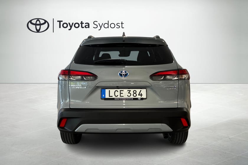 Bild 4 av Toyota Corolla Cross Hybrid AWD-i – Executive Skinnklädsel JBL
