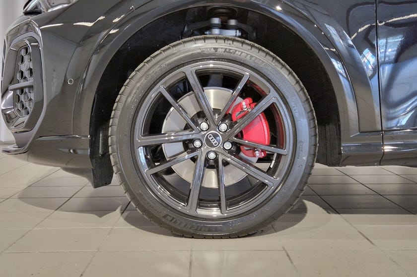 Bild 3 av Audi Q5 Sportback e-hybrid quattro 270 KW S TRONIC