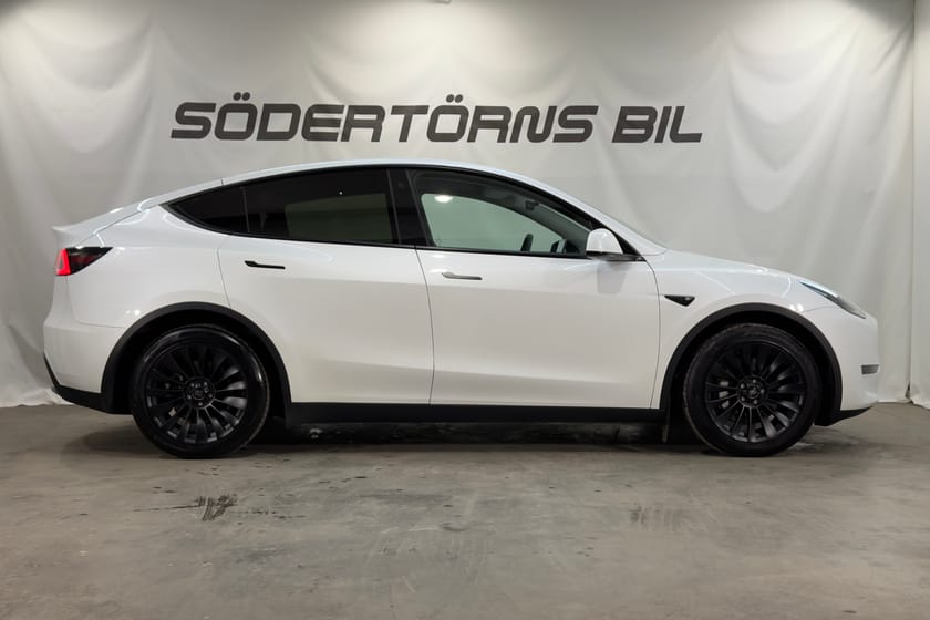 Bild 5 av Tesla Model Y Long Range AWD AUTOPILOT DRAG 1 ÄGARE MOMSBIL