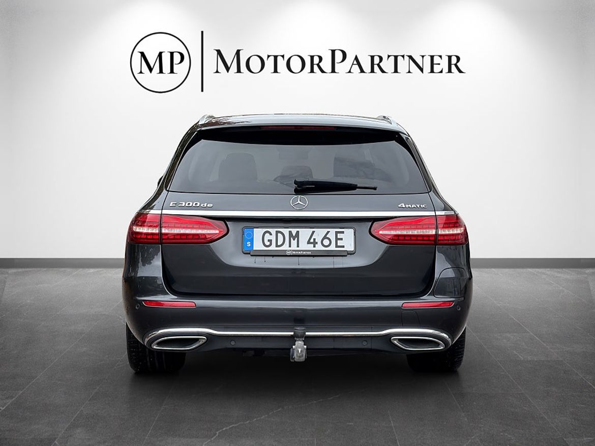 Mercedes-Benz E 300 T de 4MATIC, bild 7 av 19