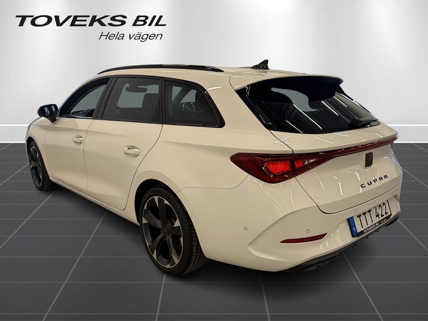Bild 4 av CUPRA Leon Sportstourer 1.5 eTSI 150 hk DSG7 Backkamera