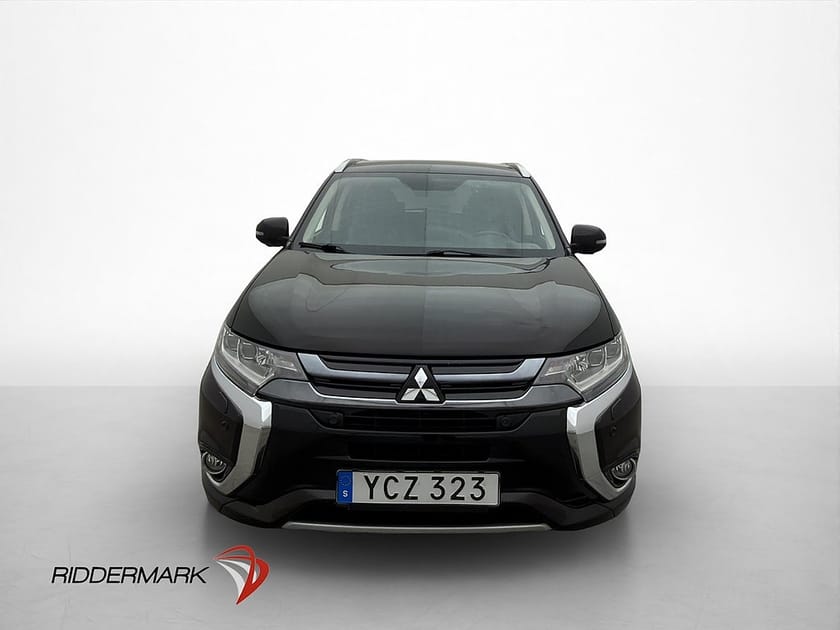 Bild 2 av Mitsubishi Outlander PHEV 203hk 4WD Business Skinn 360° Drag