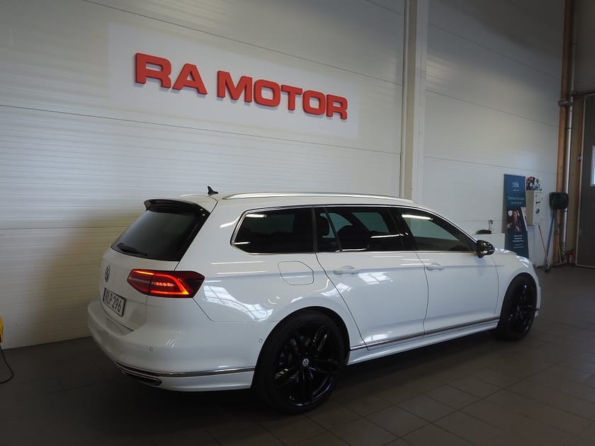 Bild 5 av Volkswagen Passat Sportscombi SC TSI 280hk 4M GTR |Pano|Drag|Värmare|Navi|Cockpit|