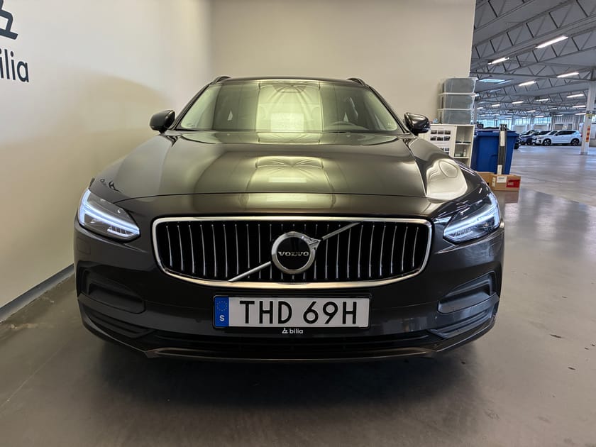 Bild 2 av Volvo V90 B4 Diesel Core / Keyless / BLIS / Backkamera / Navigation /