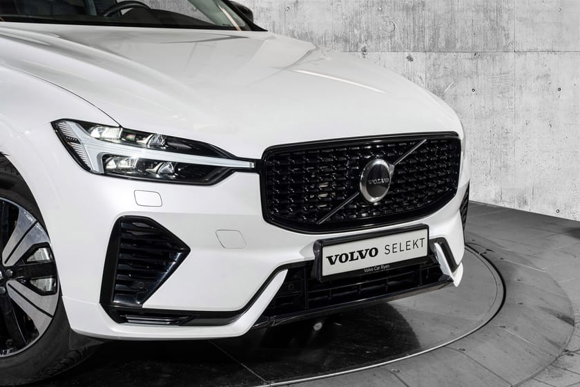 Bilde 3 av Volvo XC60 T6 AWD Plug In Hybrid Plus Dark 350Hk. Hengerfeste