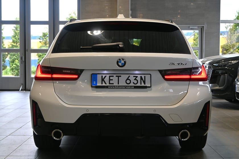 Bild 4 av BMW 320d Touring Steptronic M Sport Drag Värmare Cockpit