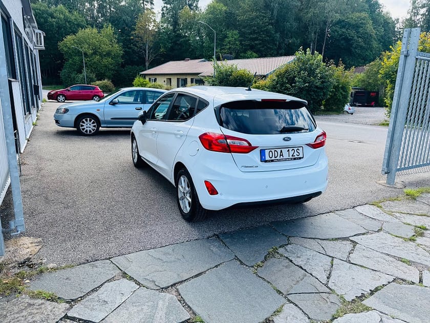 Bild 4 av Ford Fiesta 1.0 ECOBOOST 5-D TREND / CARPLAY / 7200Mil