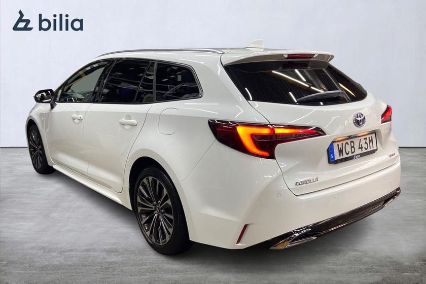 Bild 2 av Toyota Corolla Touring Sports Hybrid 1,8 Style Appstyrd Värmare MOMS