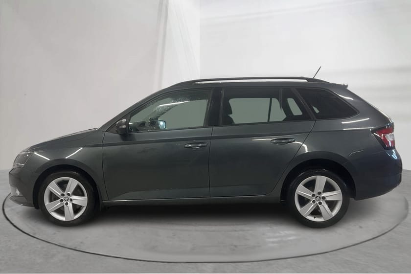 Bild 2 av Škoda Fabia Kombi 1.2 TSI 110hk Style Drag Motorvärmare