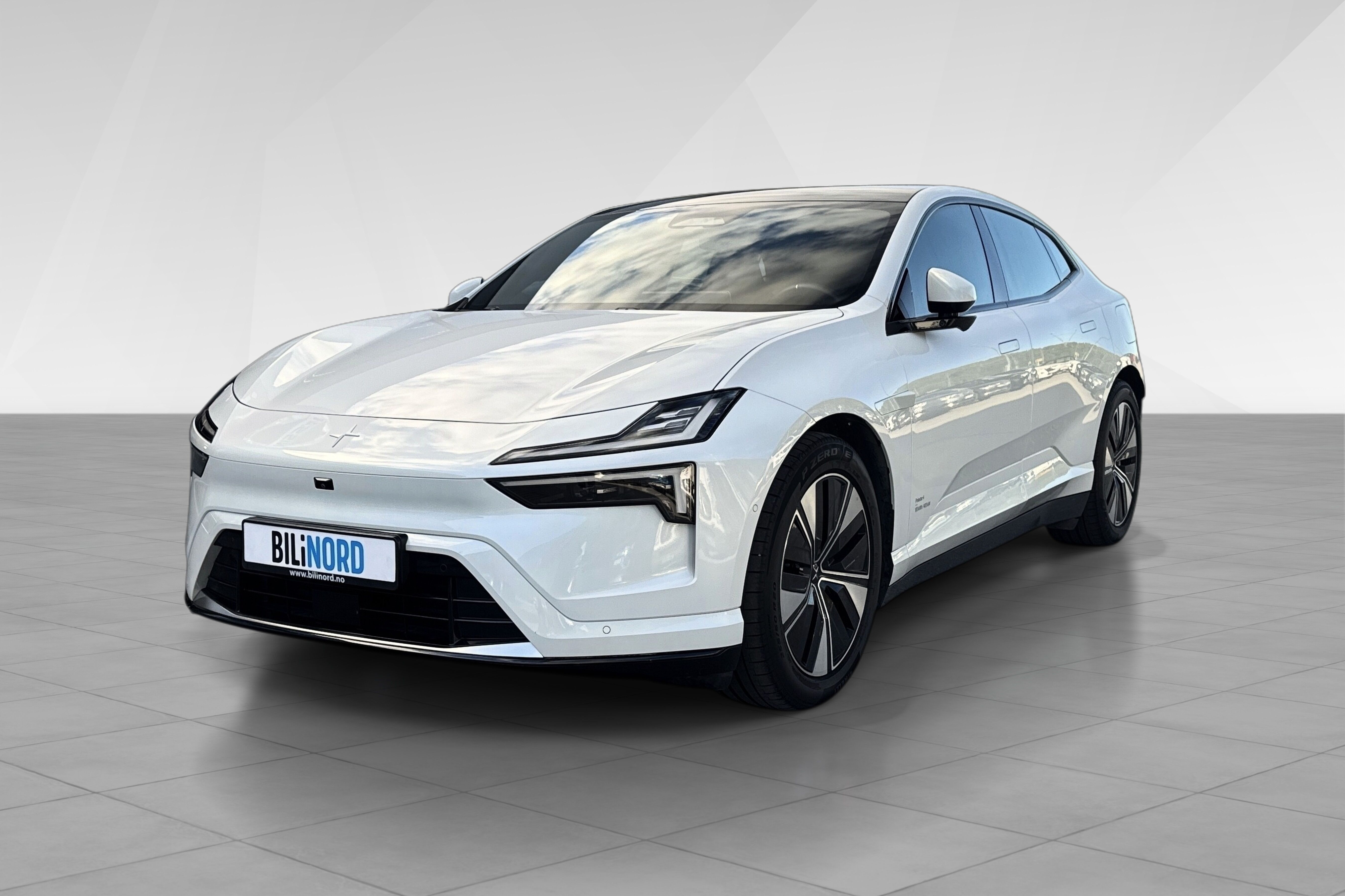 Polestar 4 Long Range Dual motor bilde 3