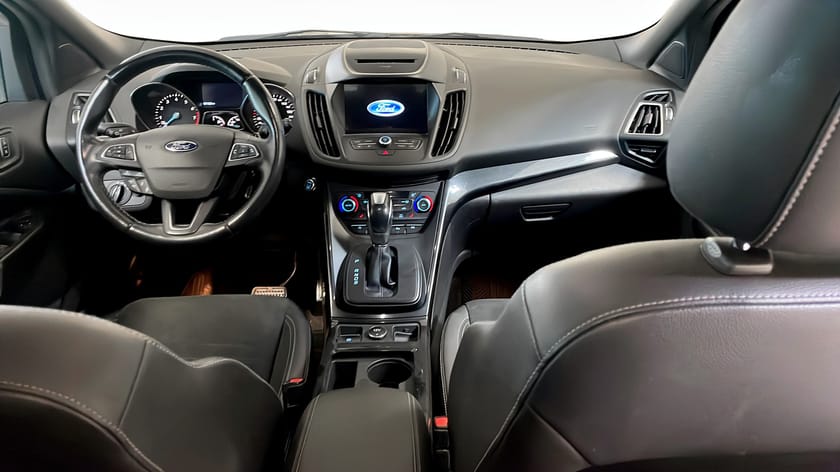Bild 4 av Ford Kuga AWD 182hk ST-line 1,99% / Navi / CarPlay / Drag