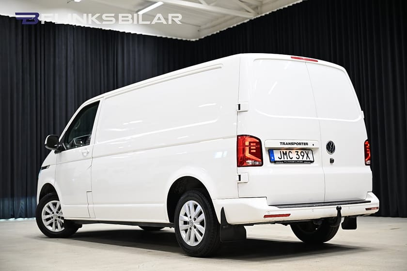 Bild 4 av Volkswagen Transporter DSG 150HK L2|Nedlackad|LED|Drag|Värmare|Backkamera|Moms