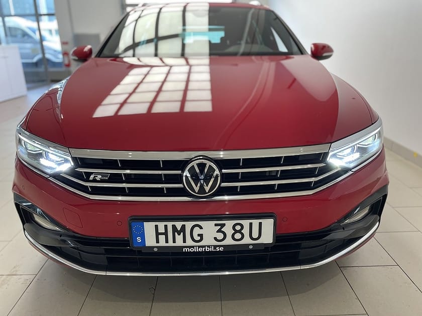 Bild 3 av Volkswagen Passat Sportscombi R-LINE2.0 TDI  4M 200HK|Drag|Värmare|B-kamera
