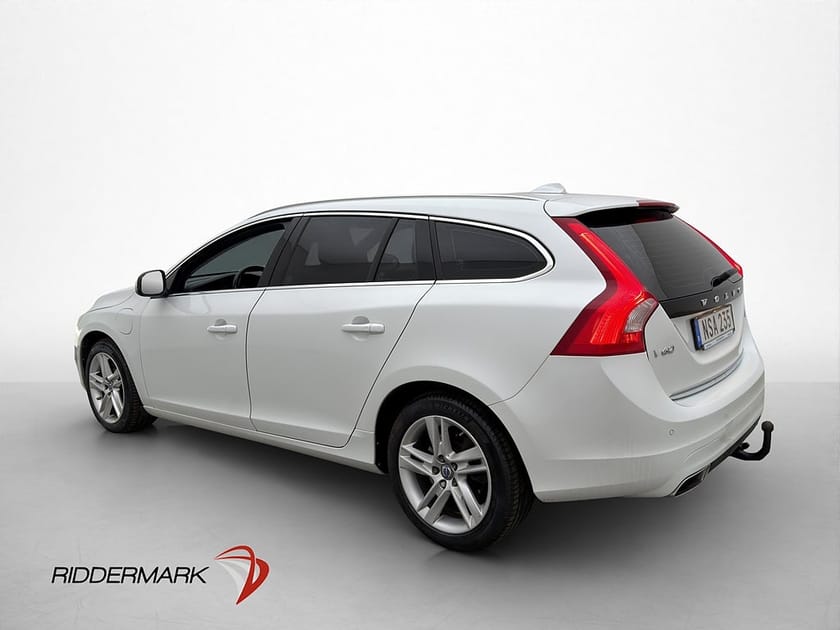 Bild 4 av Volvo V60 Plug-in Hybrid AWD Summum Värmare VOC Drag Skinn