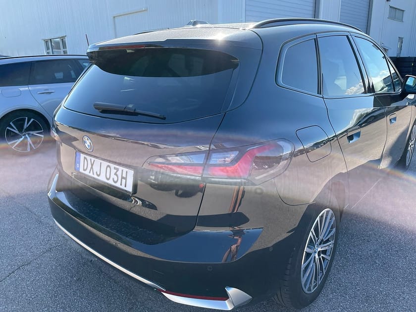 Bild 3 av BMW 225e xDrive Active Tourer 225 E 245HK 4x4 Läder
