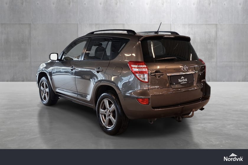 Bilde 3 av Toyota RAV4 4WD/Navigasjon/Vanguard Executive