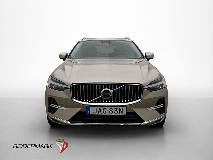 Bild 2 av Volvo XC60 Recharge T6 AWD Core Edition Pano Värm 360° Drag