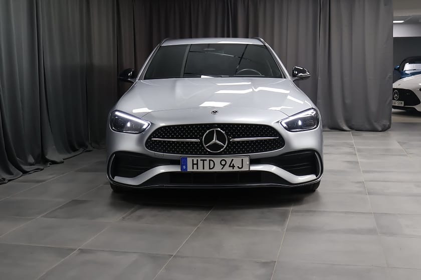 Bild 2 av Mercedes-Benz C 220 T d 4MATIC AMG ADVANCED PLUS DRAG NIGHT DRAG