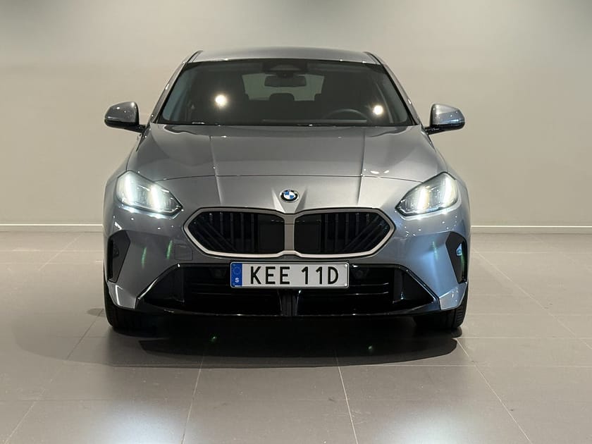 Bild 2 av BMW 120 M Sport Design Backkamera Rattvärme Tonade Rutor 18"