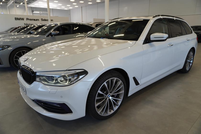 Bild 3 av BMW 530d xDrive Touring Sport Line Navi Adaptiva LED Värmare Head-Up DAP