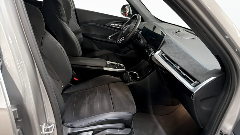 Bild 3 av BMW X1 xDrive25e M sport / Dragkrok / Driving assistant plus