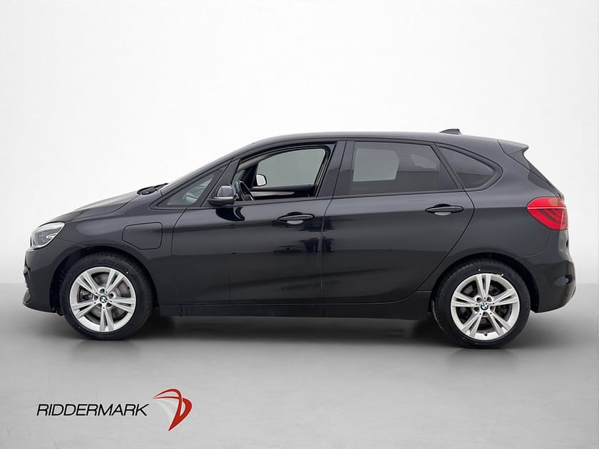Bild 2 av BMW 225xe Active Tourer 220hk HUD Navi Sensorer