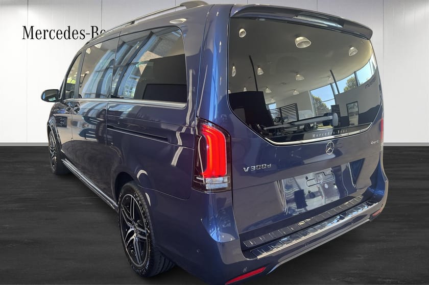 Bild 3 av Mercedes-Benz V 300d 4MATIC 3.2t 300 D LÅNG AVANTGARDE |AMG LINE|4X4|DRAG|BURMESTER