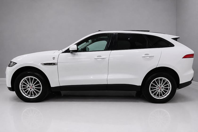Bild 2 av Jaguar F-Pace 20d AWD Panorama Meridian Kamera Navigator Nyserv