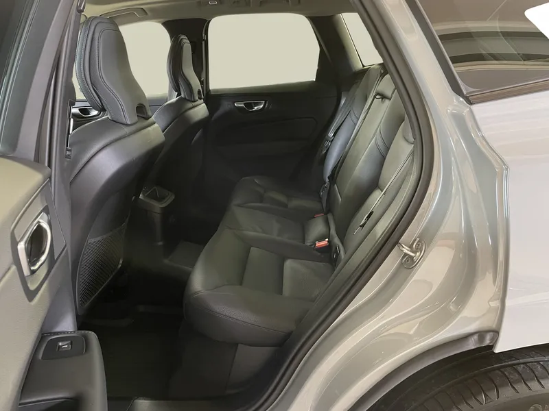 Bild 14 av 17 – Volvo XC60 T6 Plus Dark Nordic Edition Plus Nordic Edition
