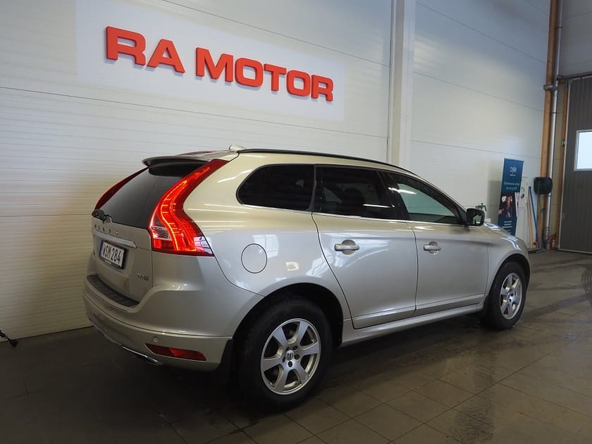 Bild 5 av Volvo XC60 D4 Geartronic 190hk Classic Momentum Navi D-Värm M-Värm