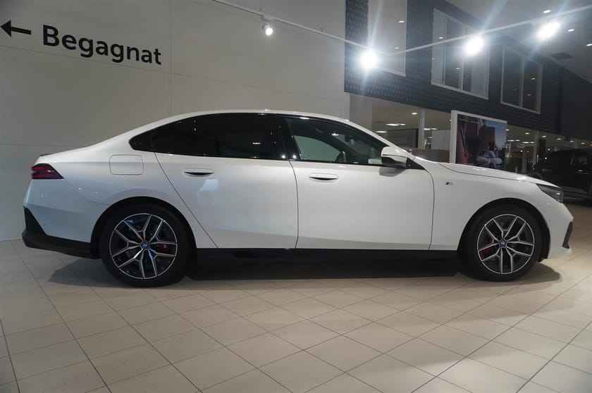 Bild 3 av BMW i5 xDrive40 Sedan M Sport Pro Pano Drag DA Pro