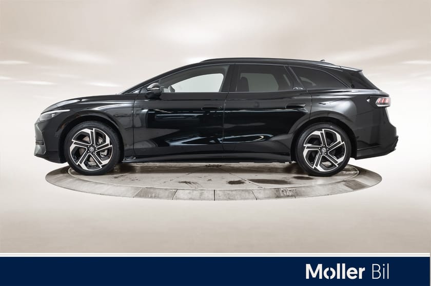 Bilde 2 av Volkswagen ID.7 GTX Tourer