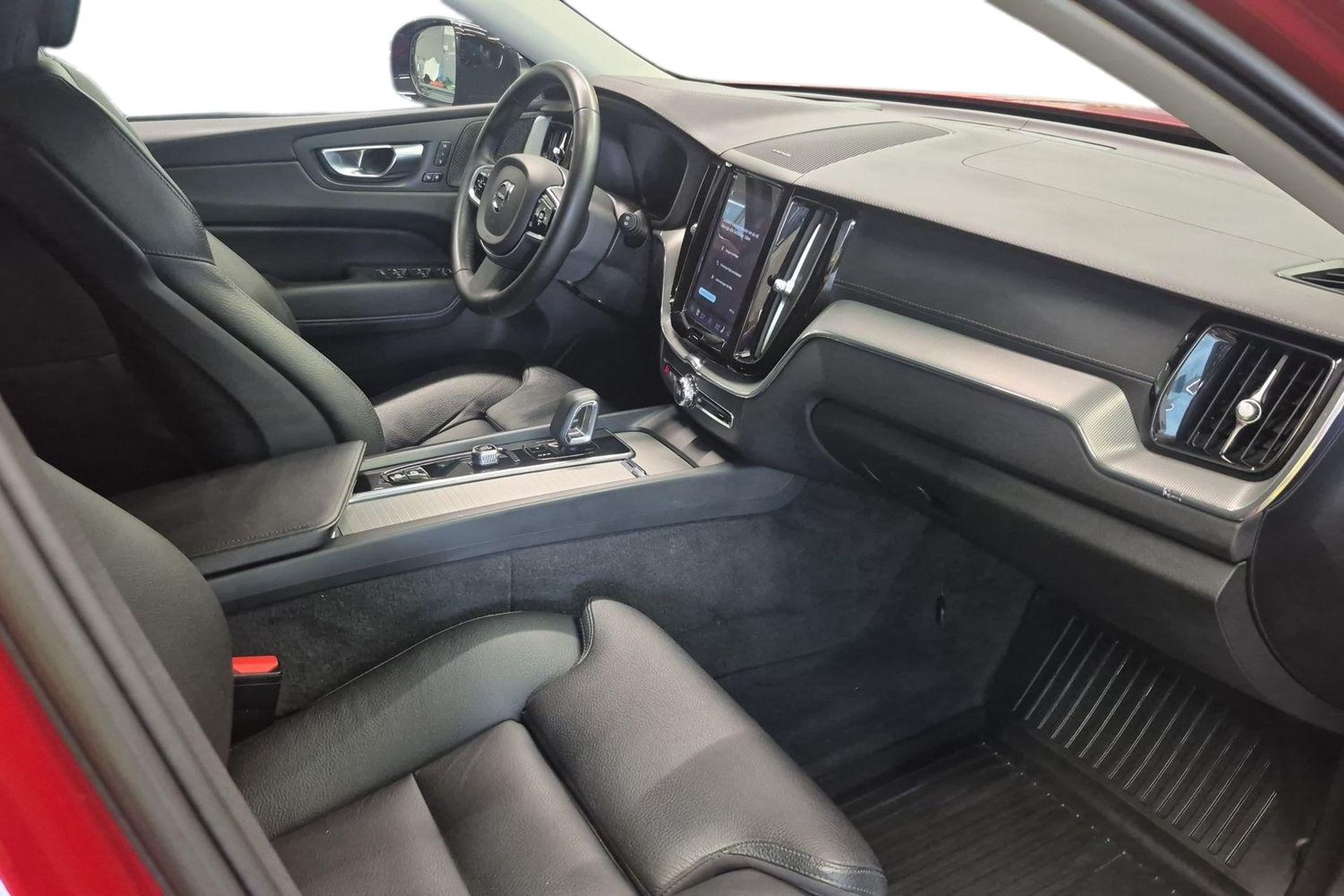Volvo XC60 2023, kuva 7/10