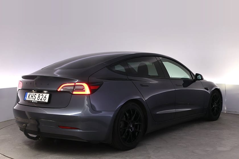Bild 5 av Tesla Model 3 Long Range AWD Refresh Autopilot Panorama Drag
