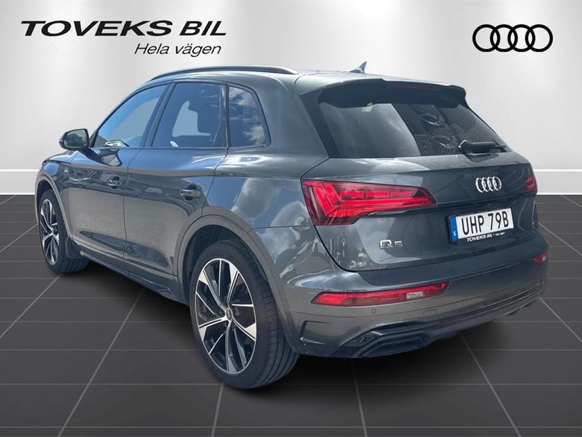 Bild 5 av Audi Q5 40 TDI quattro S LINE / Luftfj. / Matrix