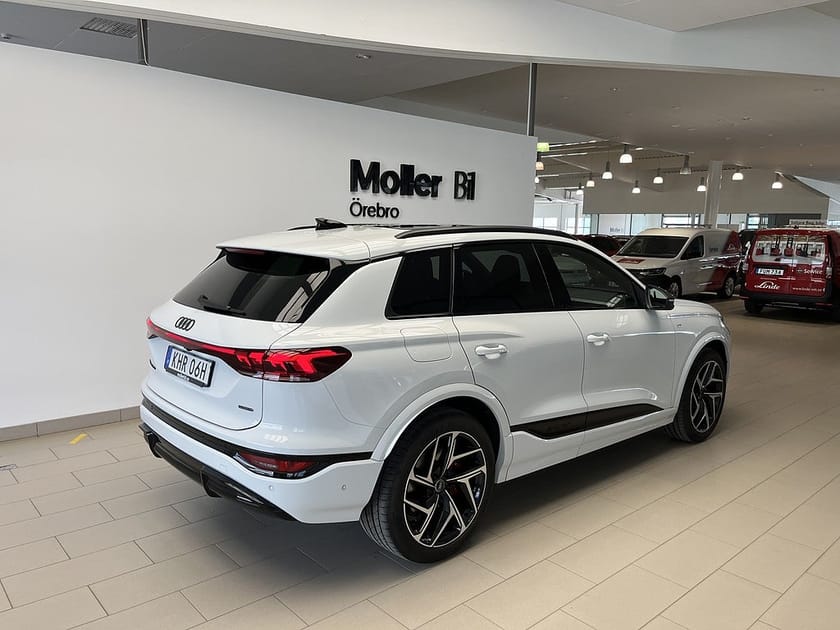 Bild 4 av Audi Q6 e-tron quattro | Ambiente Plus | S line | Selection Edition