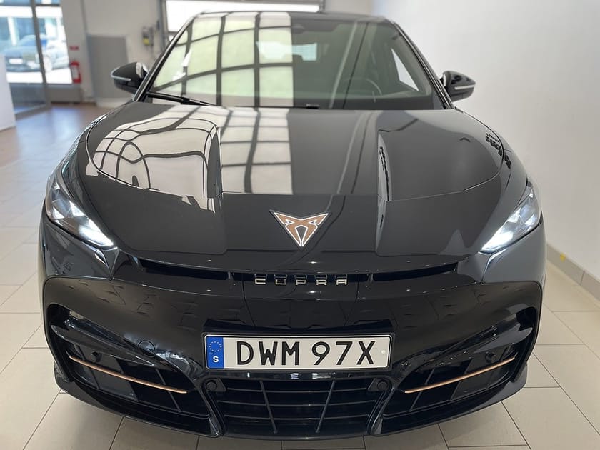 Bild 2 av CUPRA Tavascan VZ 340hk 4WD|B-kam|Nav|Värmare