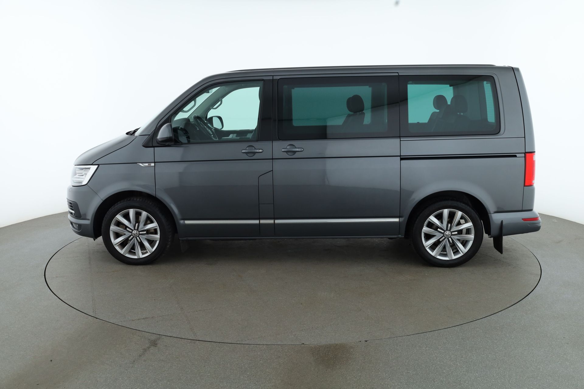 Volkswagen Transporter Multivan 2019, bild 2/10