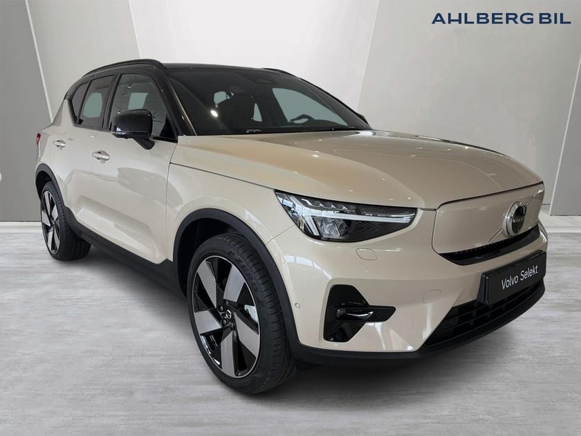Bild 1 av Volvo EX40 Twin Motor Performance ⚪ Plus, Klimatpaket, Dragkrok Halvautomatisk, Parkeringskamera 360, HarmanKardon PremiumSound, Google Maps,