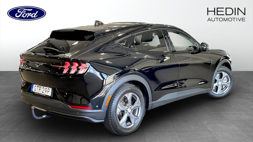 Bild 2 av Ford Mustang Mach-E Long Range RWD 294hk | Teknikpaket | Dragkrok avtagbar |