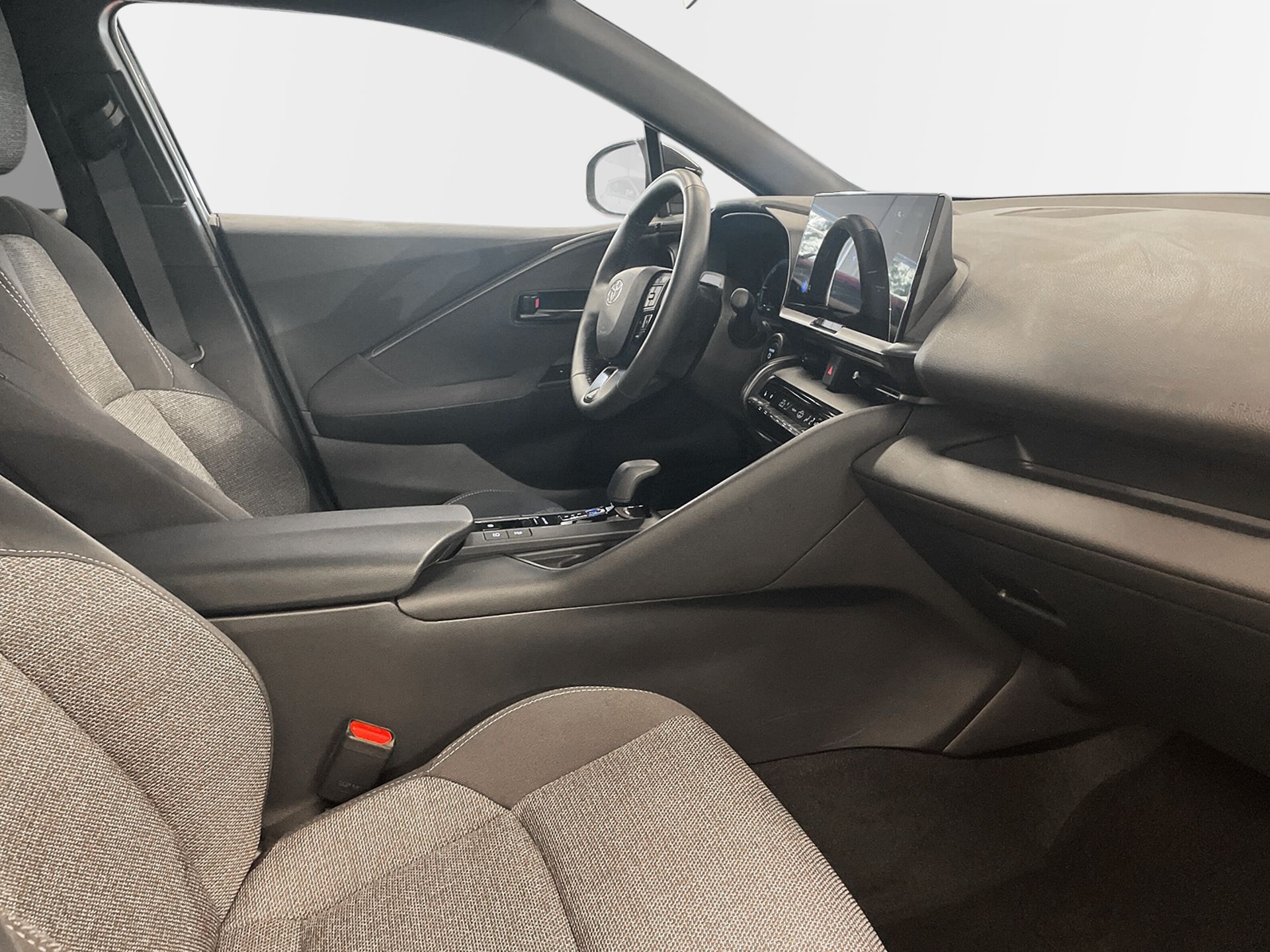 Toyota C-HR Hybrid 2025, bild 7/10