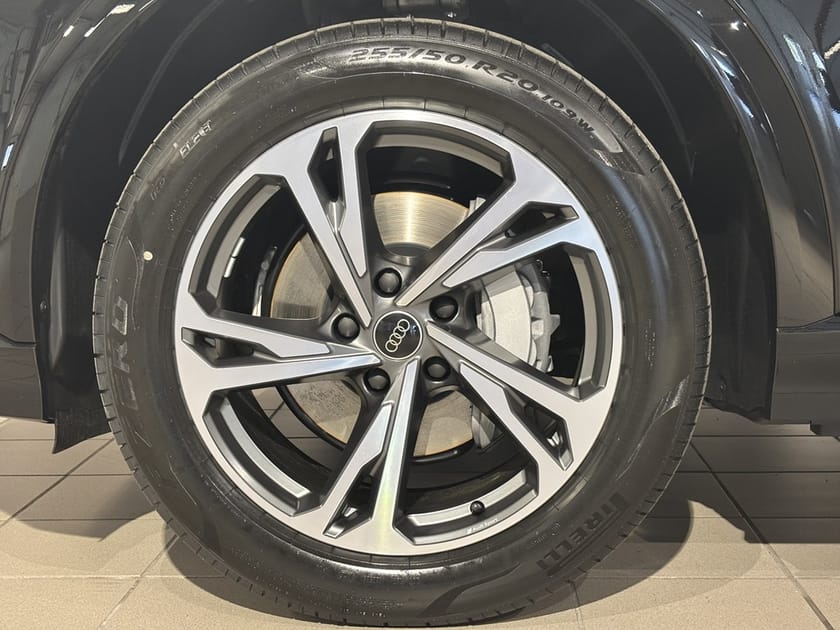 Bild 3 av Audi Q6 e-tron quattro SUV  315 KW
