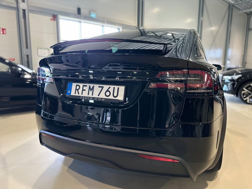 Bild 5 av Tesla Model X 7-sits, Yoke, Luftfjädring, MOMS, Svensksåld