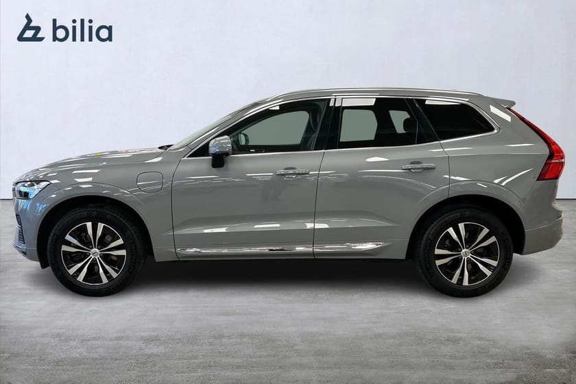 Bild 2 av Volvo XC60 Recharge T6 II Core Edition Motorstolspkt Pano
